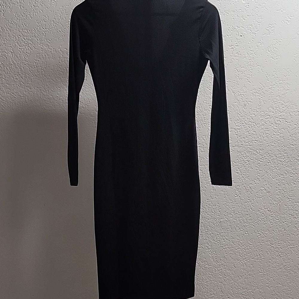 Chic Black Button-Front Midi Dress - Picture 4 of 4